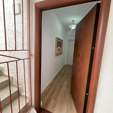 Side * Sarandë